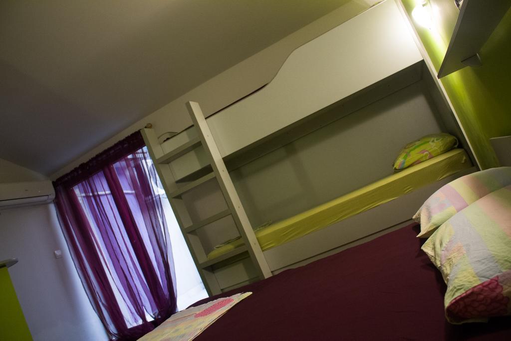 Apartments Risan Pokoj fotografie